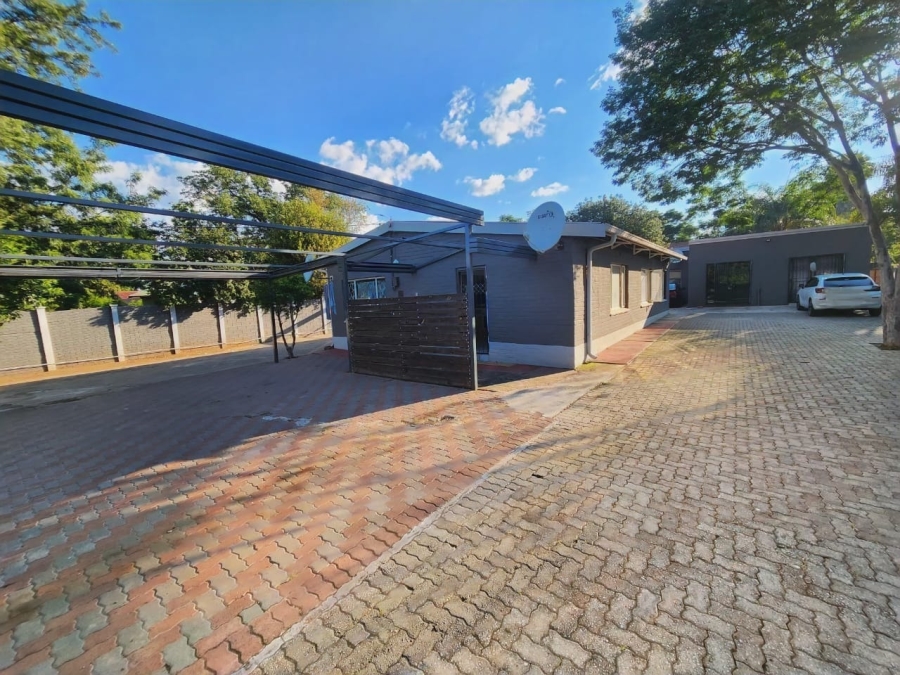 3 Bedroom Property for Sale in Oos Einde North West